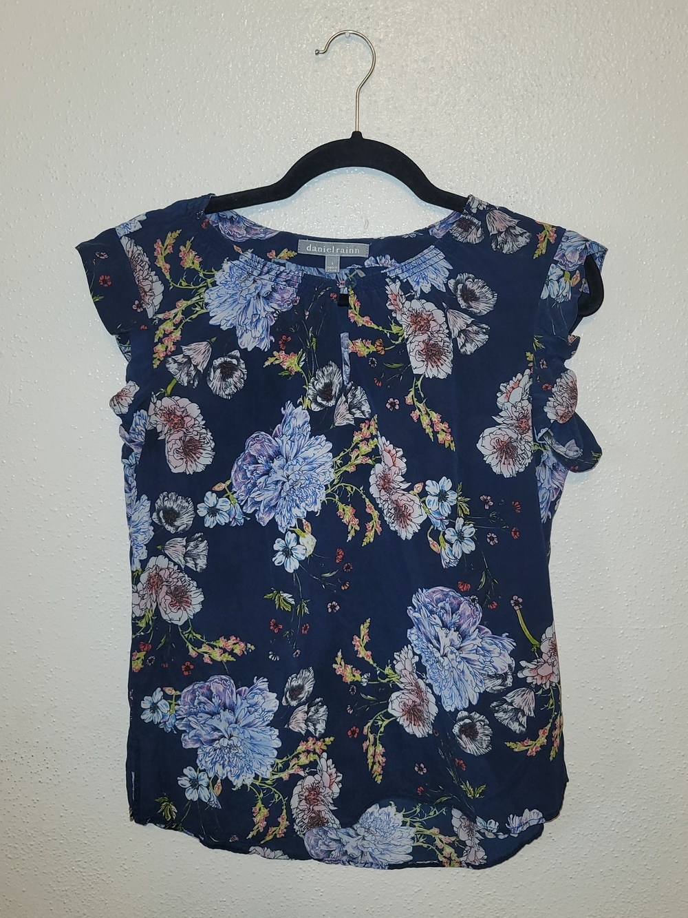 Daniel Rainn Floral Navy Women's Top Size Small